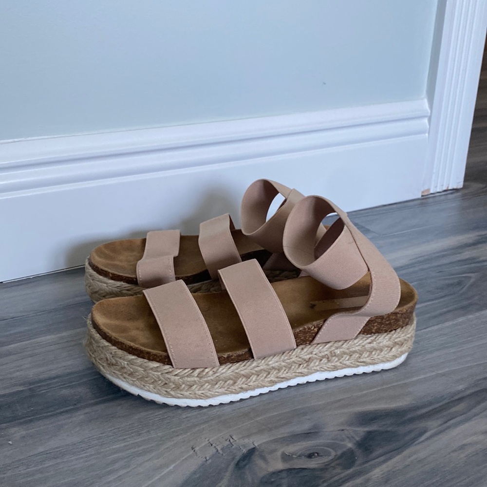 Steve Madden Tan Platforms